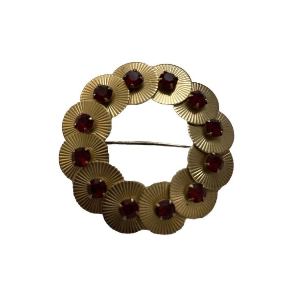 Vtg Mid-Century Red Rhinestone Brooch Circle Xmas Wreath Riveted Faux Garnets - Picture 1 of 9